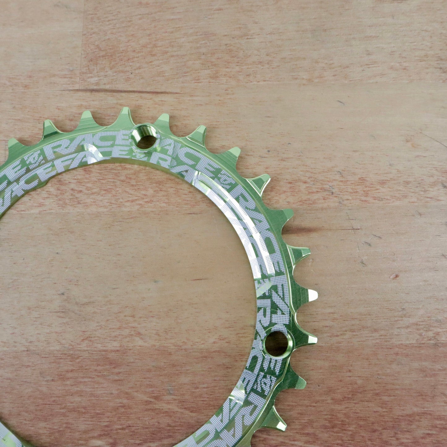 RaceFace Narrow Wide 104mm BCD 30T Chainring Aluminum Green