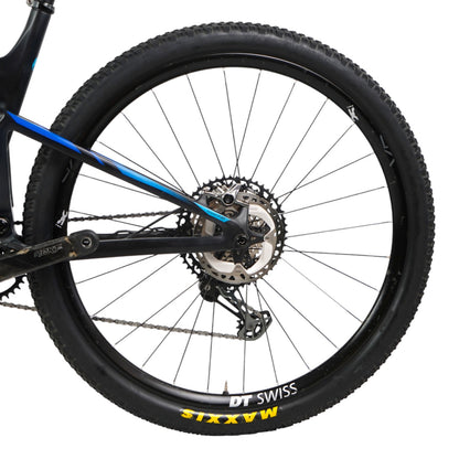 2020 Large Pivot March 4 SL Team XTR Mountain Bike W/ Fox Live Valve