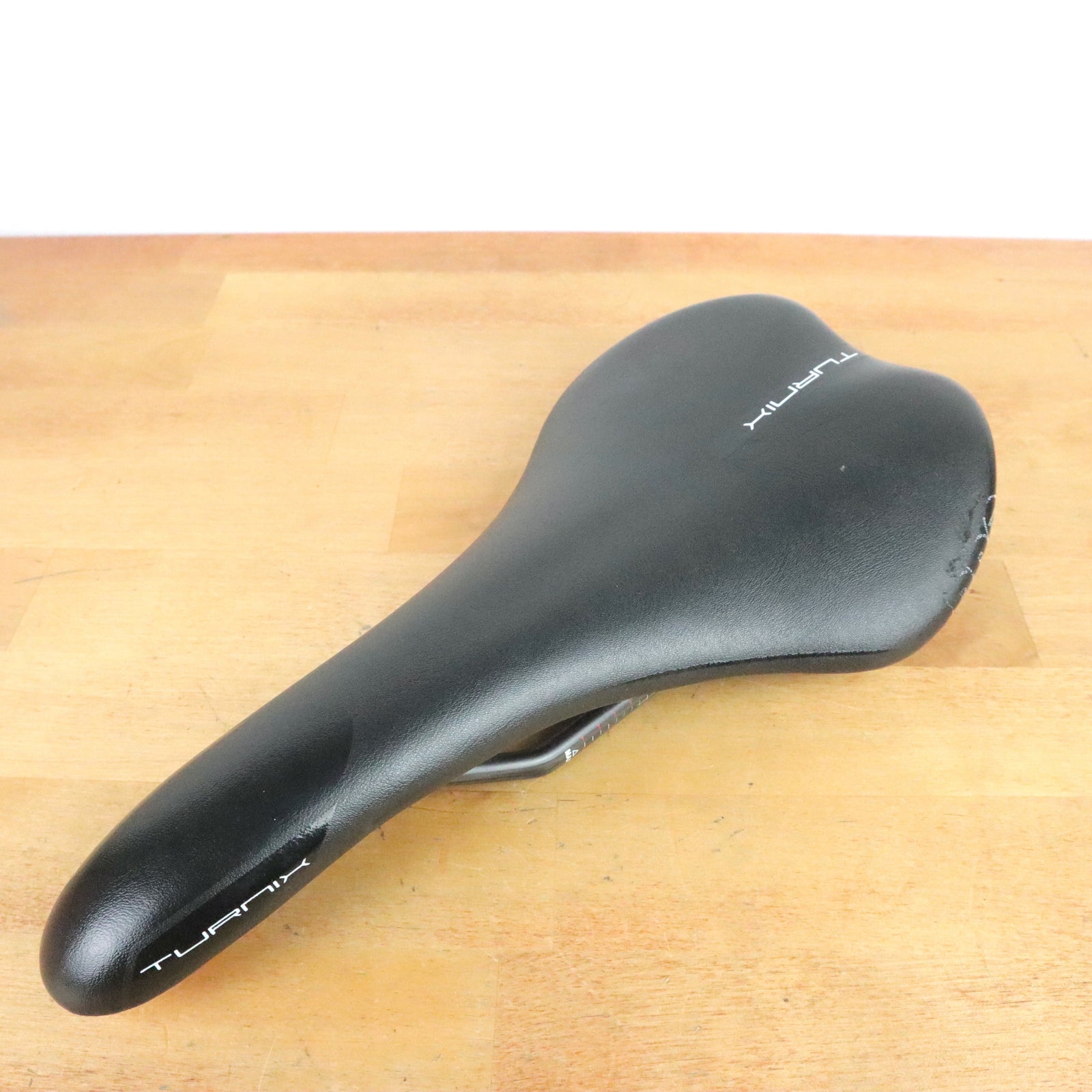 Shimano Pro Turnix 142mm Saddle Carbon Rails