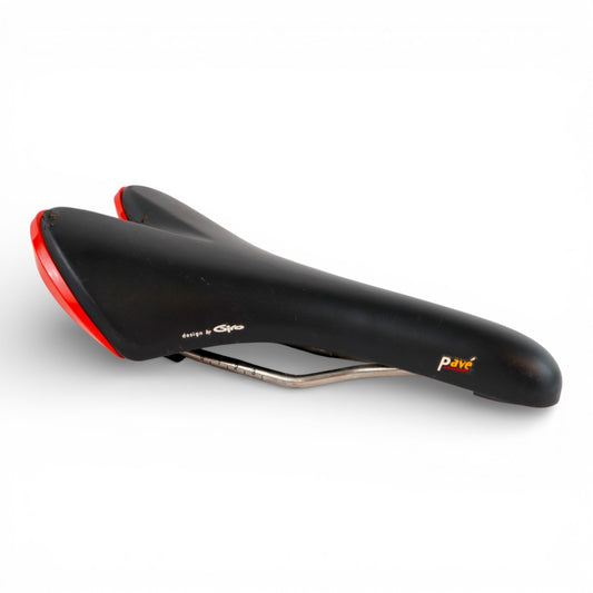 Fizik Giro Pave Saddle Black Titanium Rails Lightweight Road Bike Seat