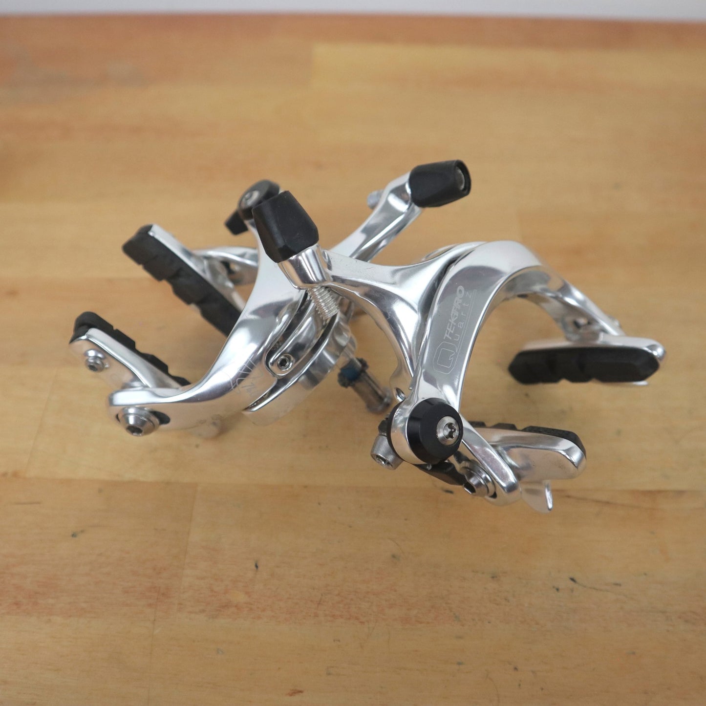 Tektro Quartz R740 Road Bike Brake Calipers – Dual Pivot