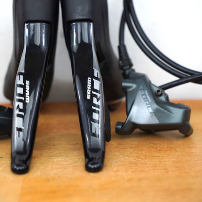 SRAM Force ED-FRC-D1 AXS HRD Brakes/Shifters Hydraulic Flat Mount Calipers