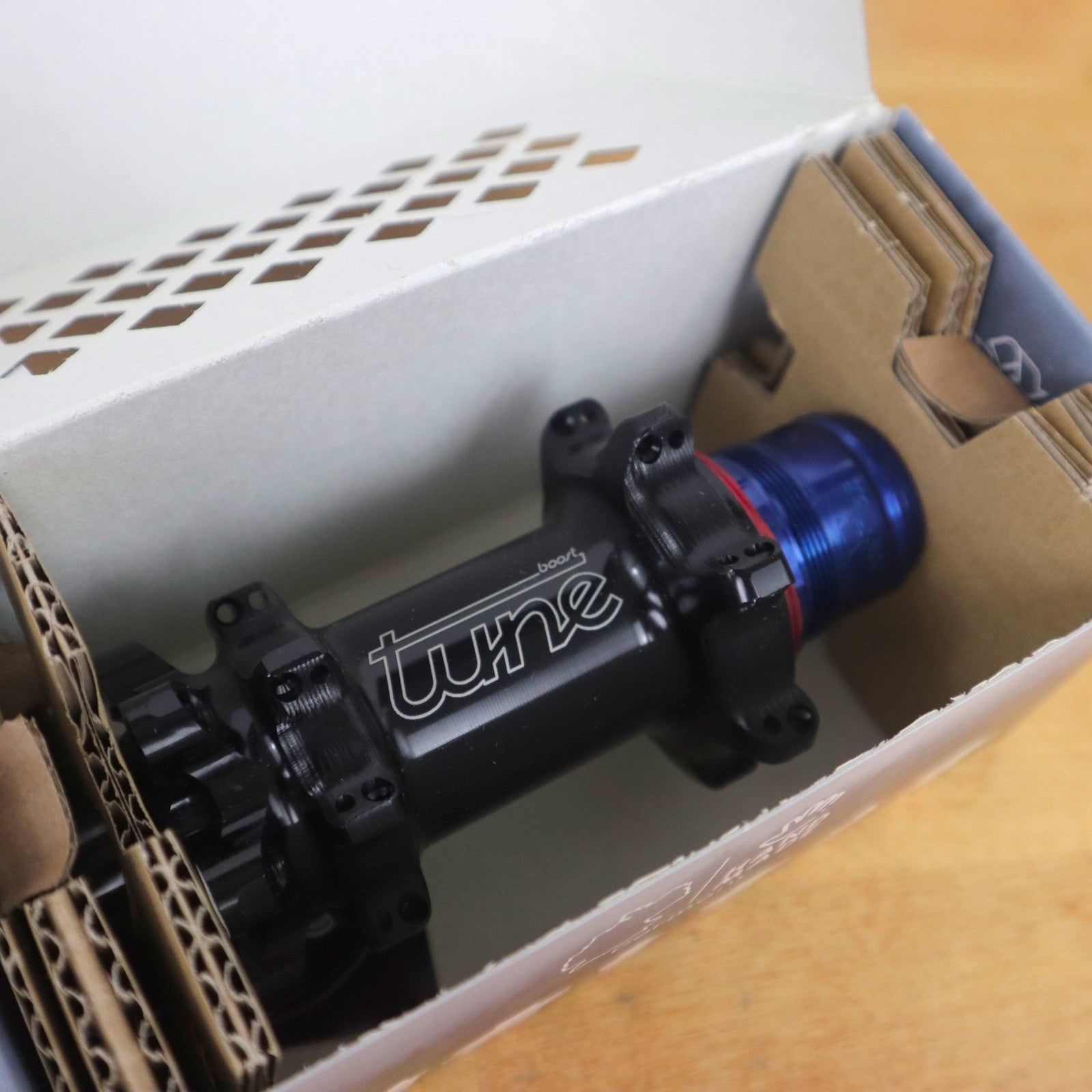 Tune Prince/Princess 6 Bolt BLK Boost Spacing 28h/28h XD/XDR Hubset