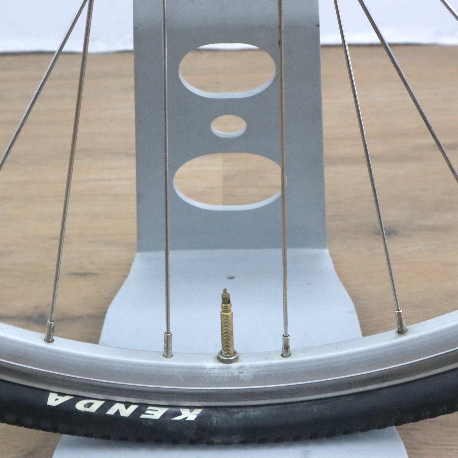 Vuelta Airline 2 Rim Brake Road Bike Front Wheel W/ Shimano RSX Hub & Extras