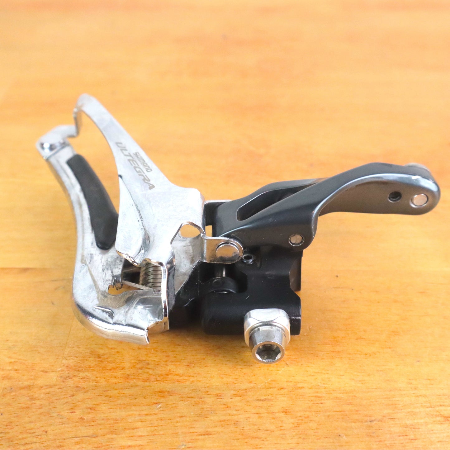 Shimano Ultegra FD-6800 2x11 Braze-on Front Derailleur