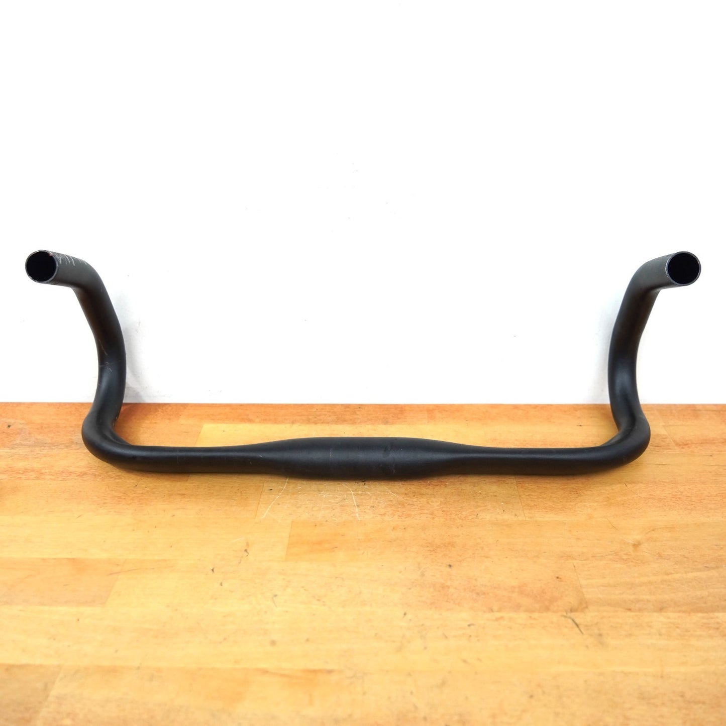 Easton EA30 Handlebar Black 44cm Width C-C 31.8mm Clamp Road Bike Part