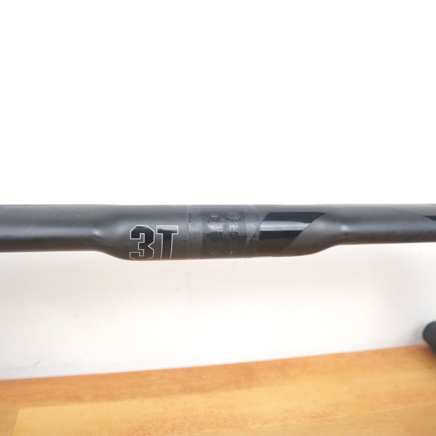 3T Ergonova Team Carbon Handlebars 44cm c-c Internal Routing 31.8mm Clamp