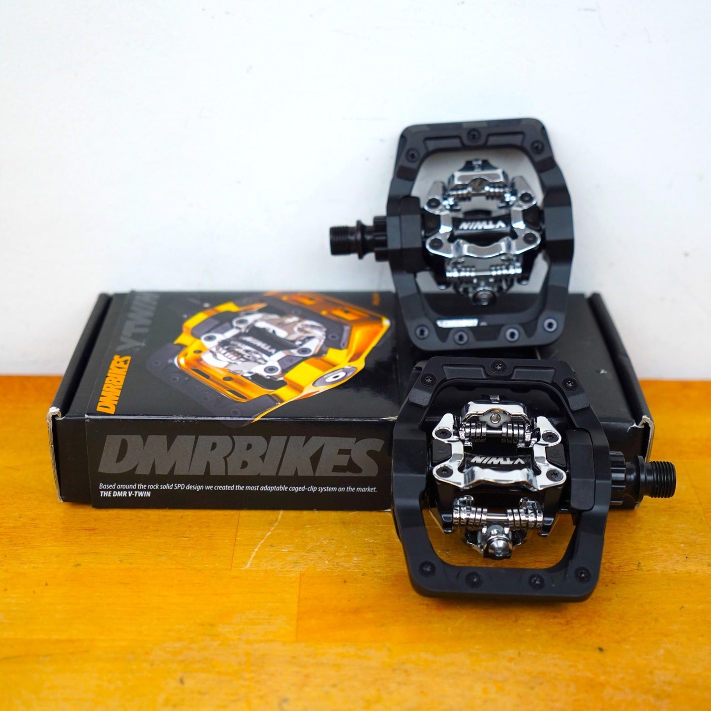 DMR Bikes V-Twin Pedals Clipless/Platform SPD Compatible 4140 Cro-Mo Steel Axles