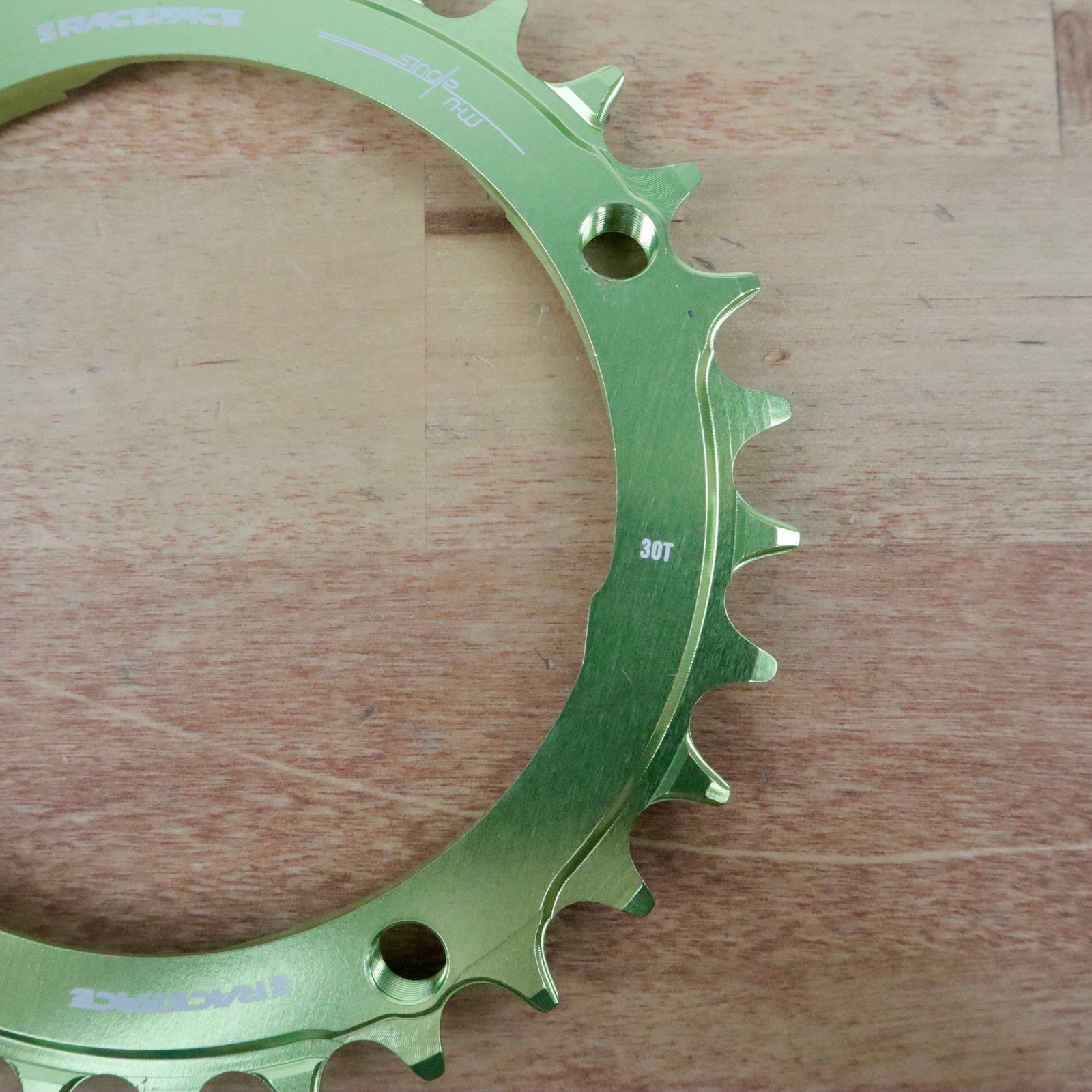 RaceFace Narrow Wide 104mm BCD 30T Chainring Aluminum Green