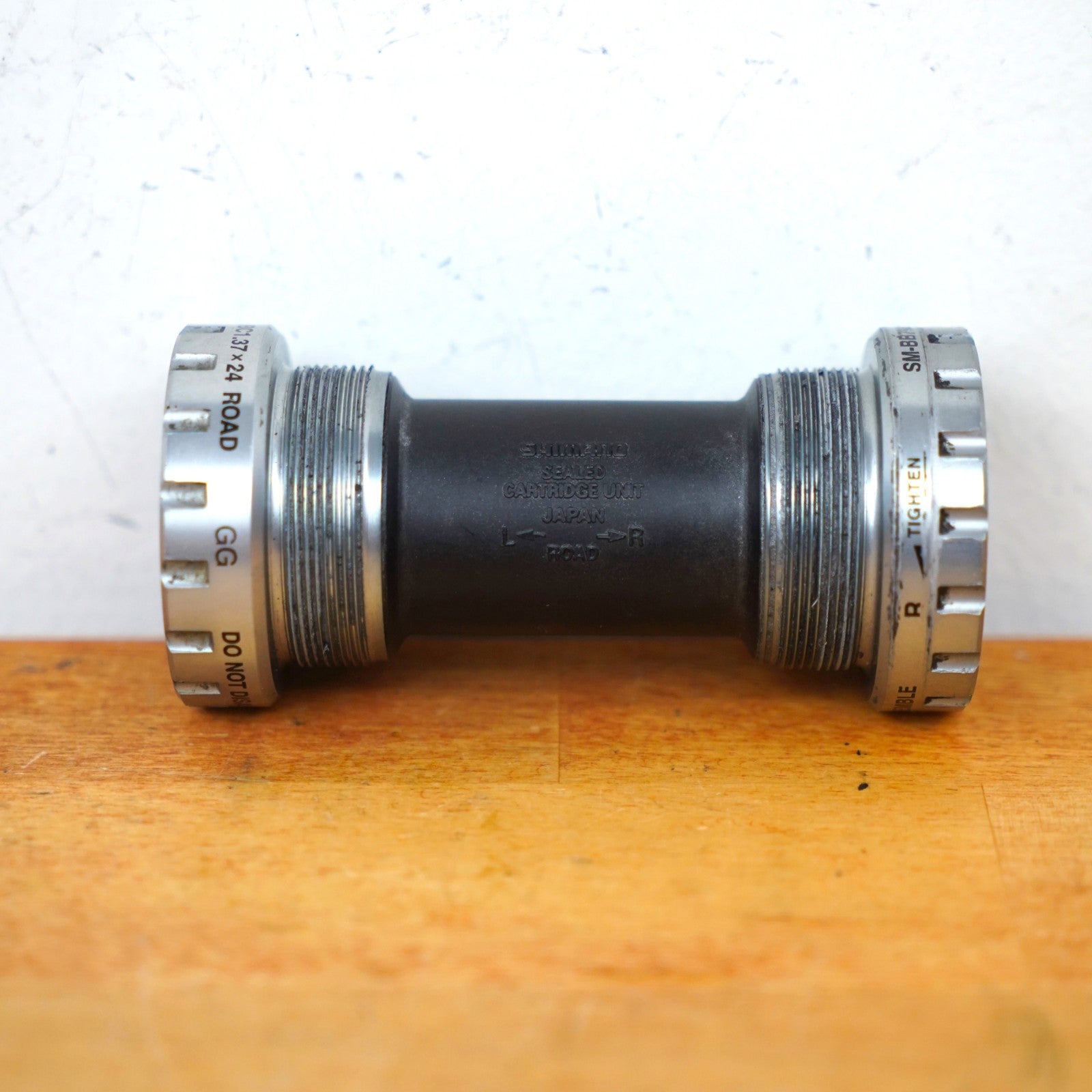 Shimano Dura-Ace SM-BB7900 Bottom Bracket Sealed Cartridge BC1.37x24 Road Bike