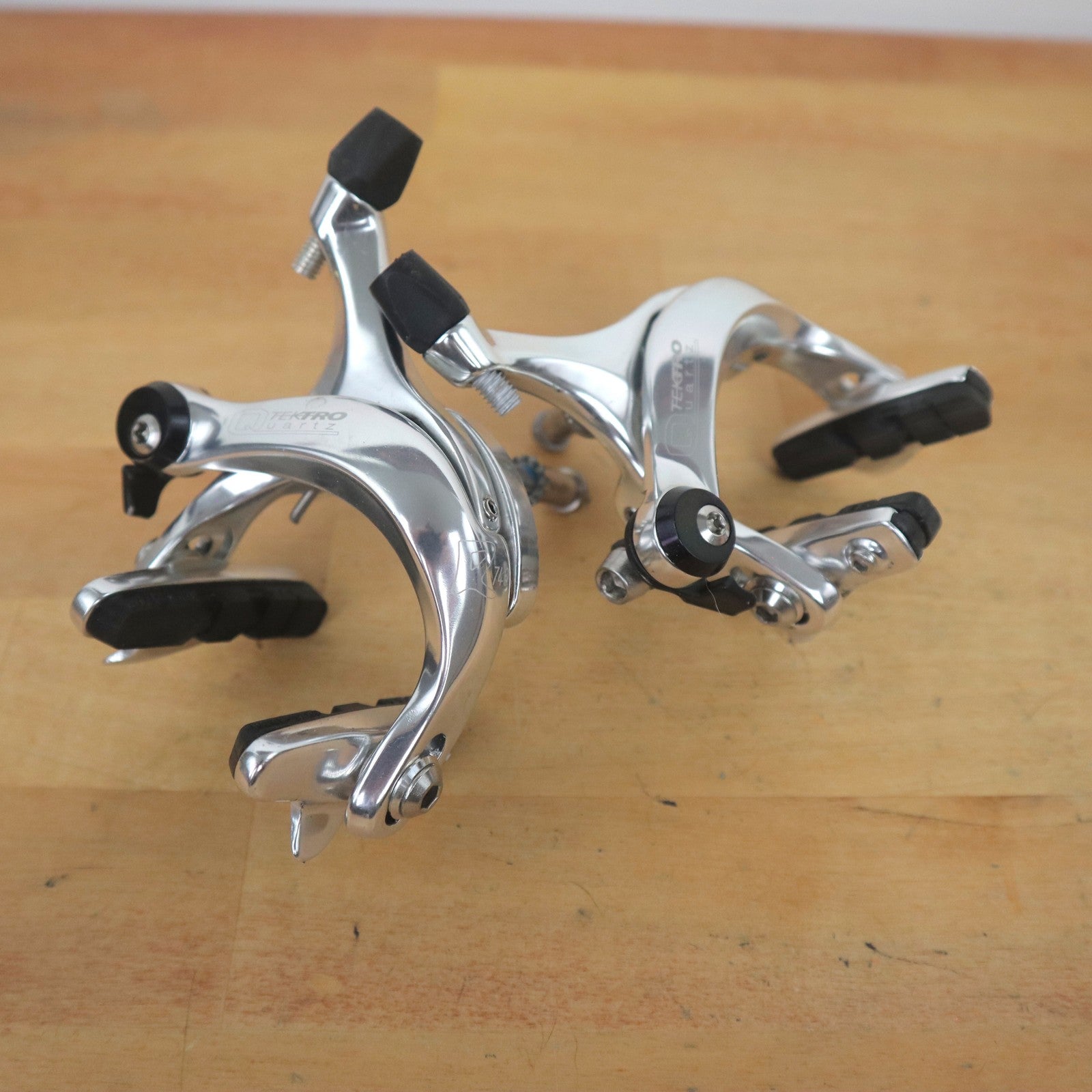 Tektro Quartz R740 Road Bike Brake Calipers – Dual Pivot