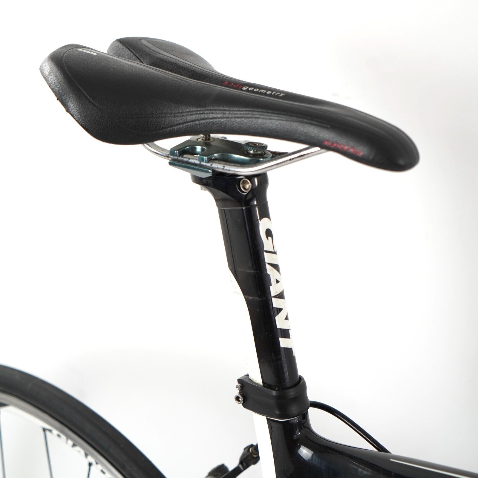 2012 Giant Defy 2 Carbon Rim Brake Road Bike - Medium