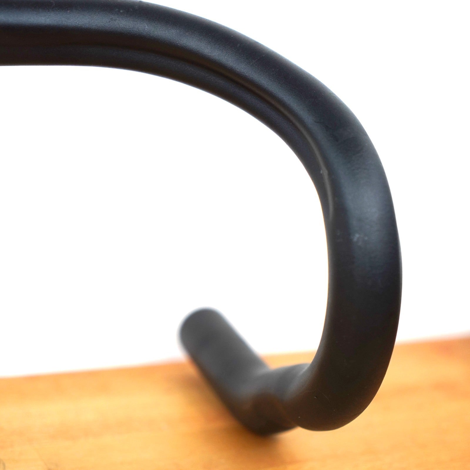 Salsa Moto Ace Short n’ Shallow Handlebar Black 44cm Wide 26.2mm Diameter