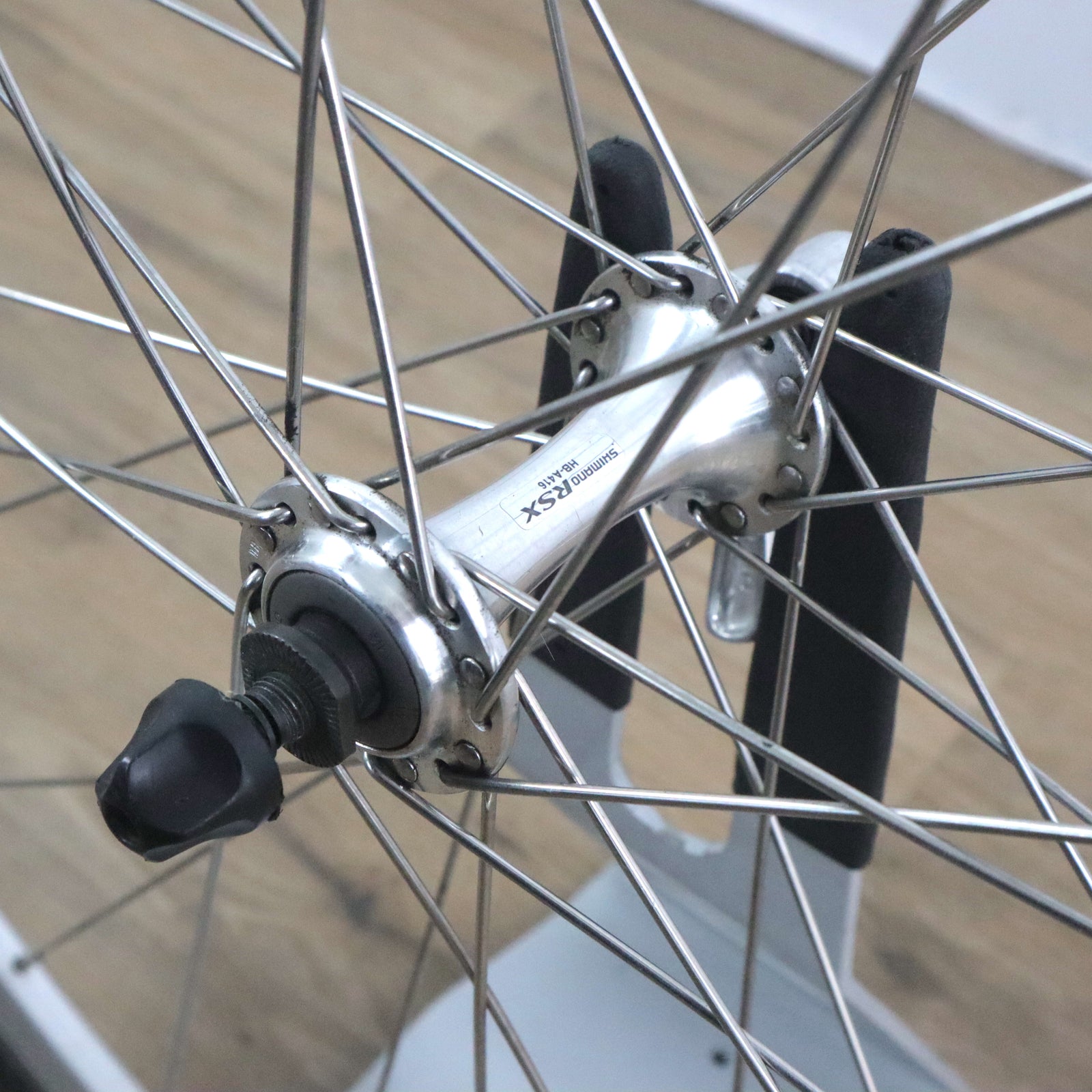 Vuelta Airline 2 Rim Brake Road Bike Front Wheel W/ Shimano RSX Hub & Extras