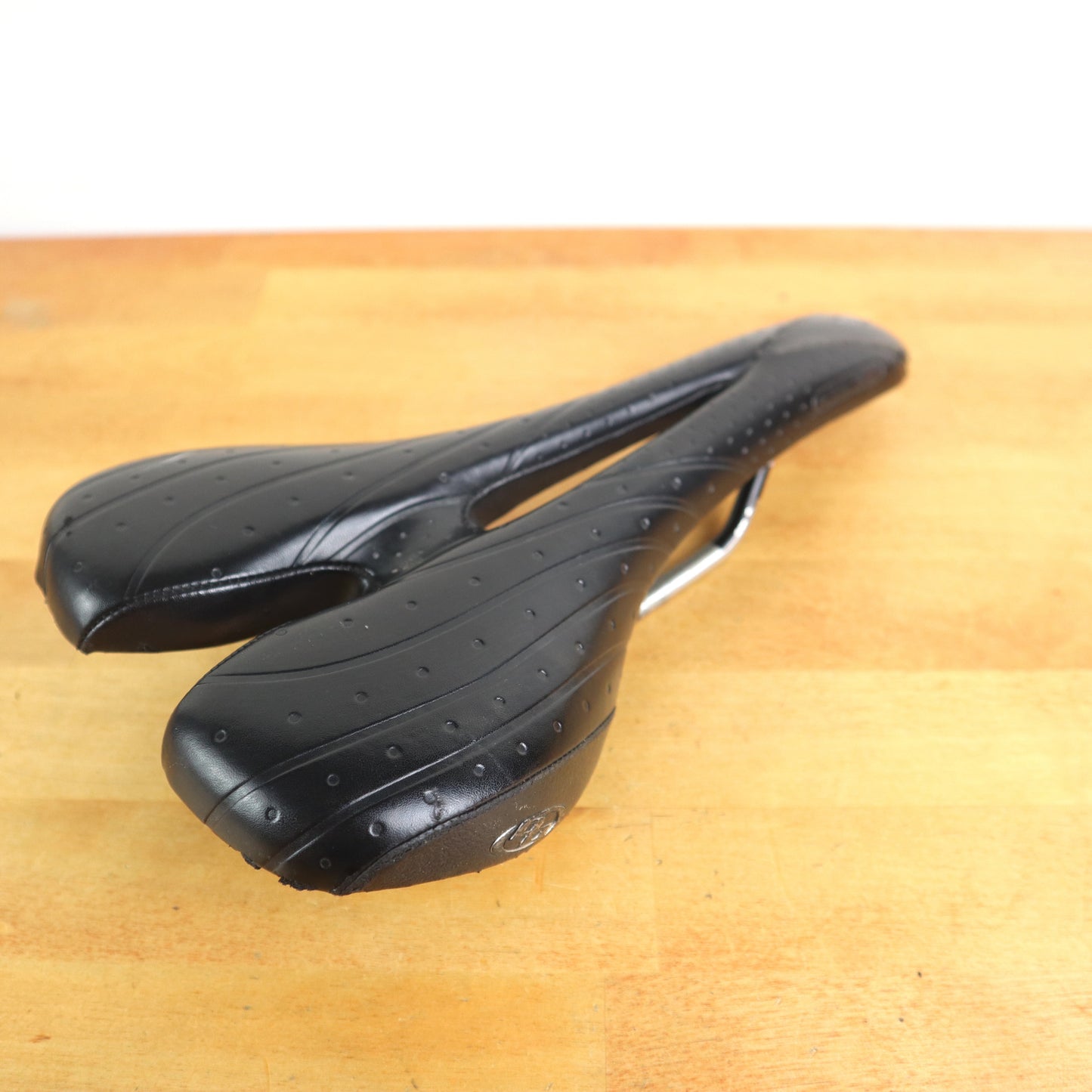 Specialized Alias Saddle Road Bike Seat Titanium and Carbon Fiber 143 mm wide