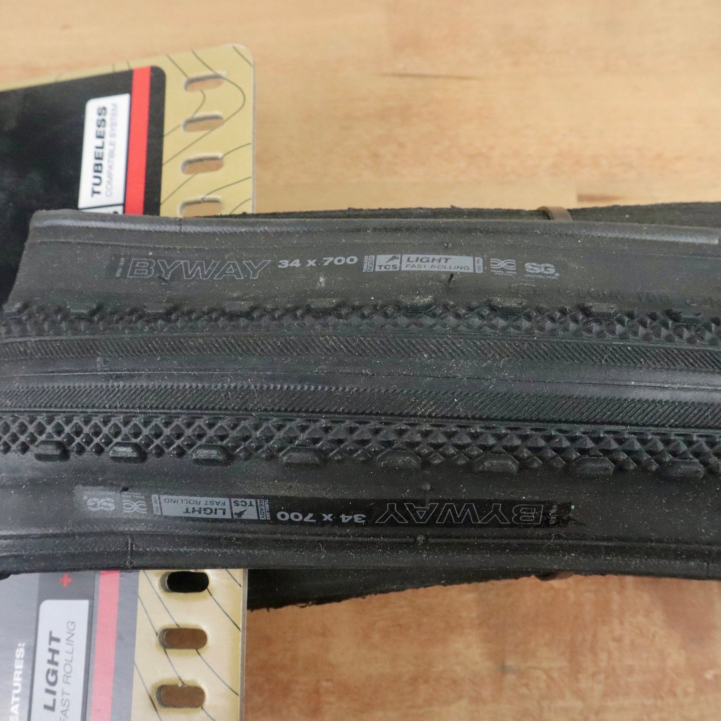WTB Byway 34 x 700 TCS Light/Fast Rolling 120tpi Dual DNA SG2 tire