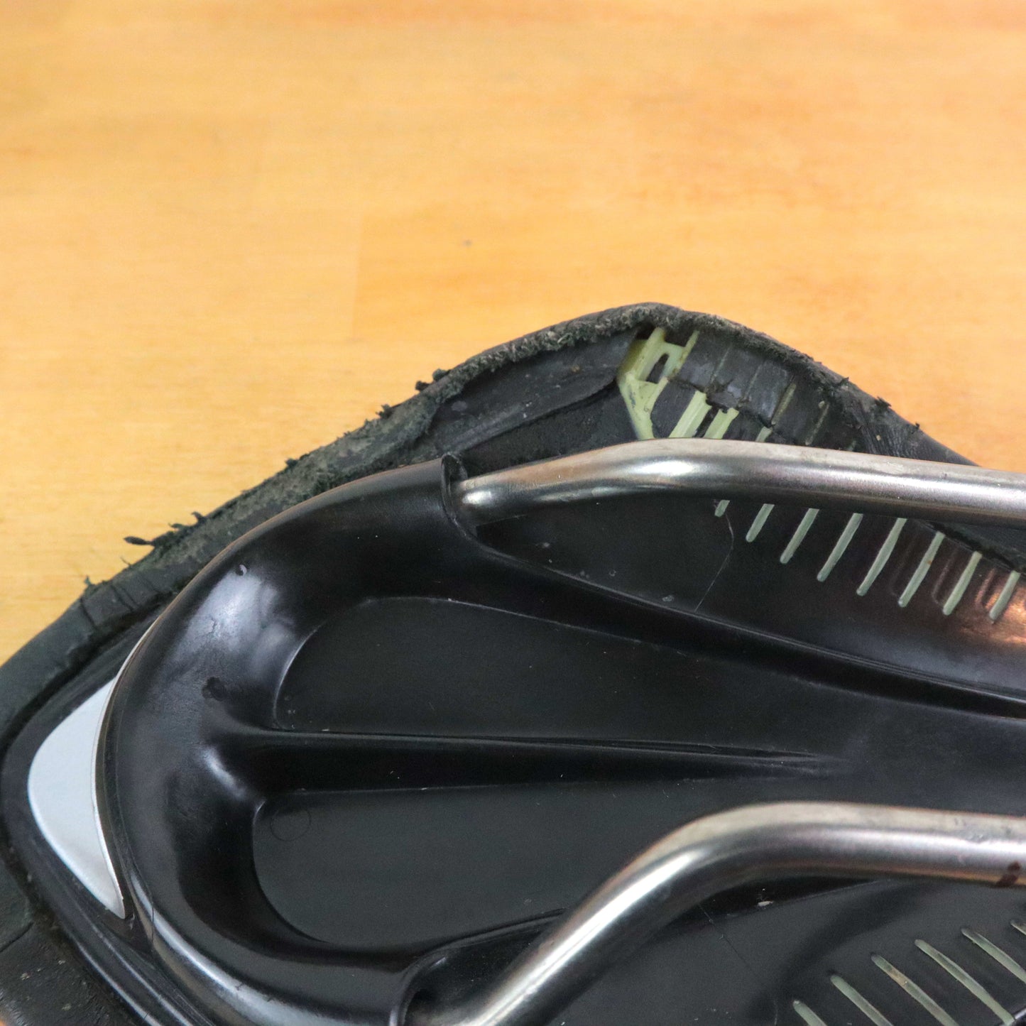 Fizik Arione 130mm Wide Titanium Rail Saddle