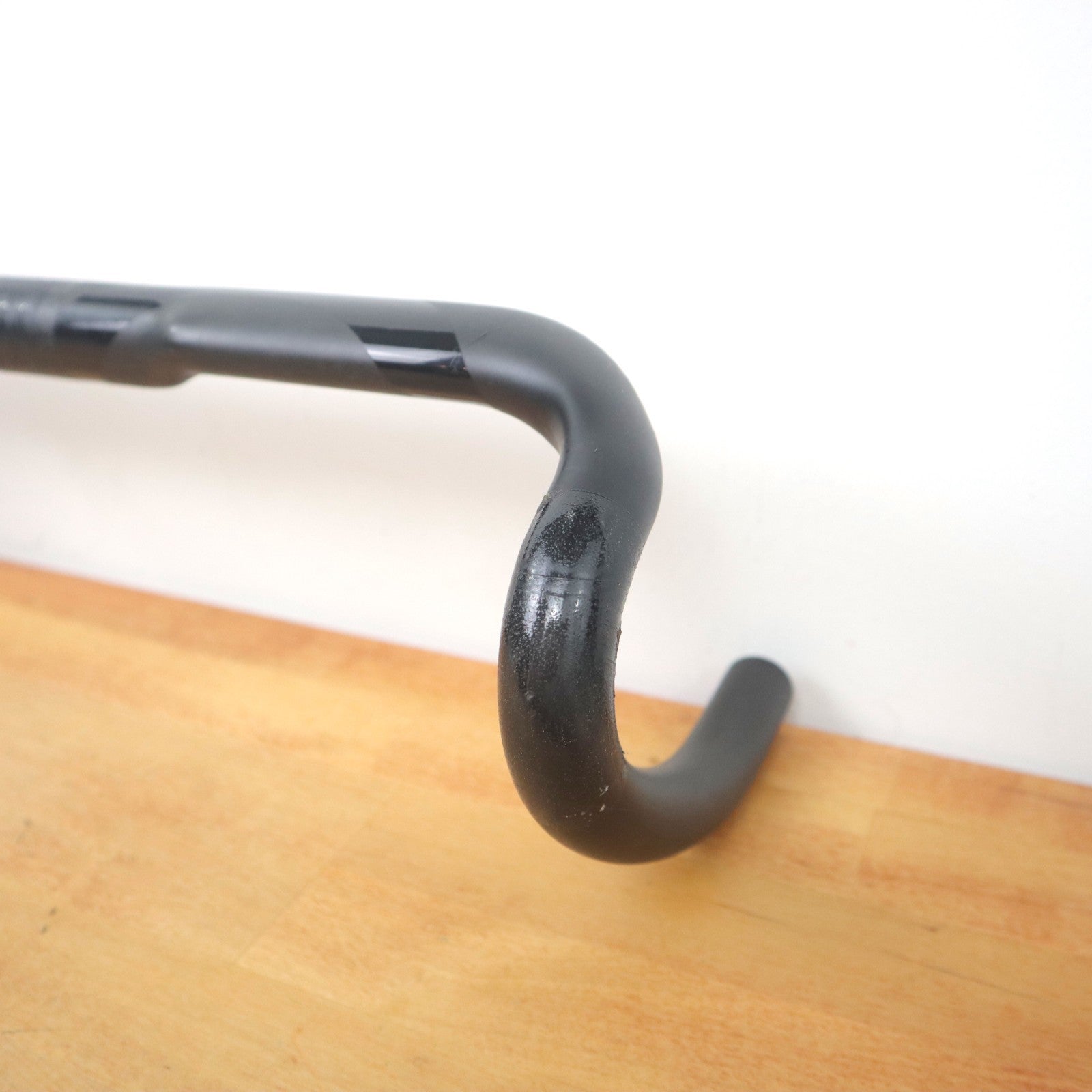 3T Ergonova Team Carbon Handlebars 44cm c-c Internal Routing 31.8mm Clamp