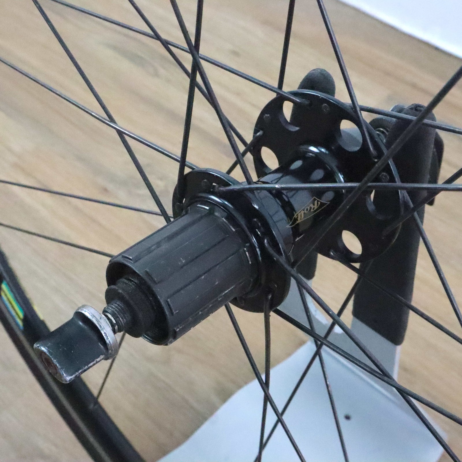 1999 Rolf Vector 700c Rear Racing Wheel w Shimano Freehub
