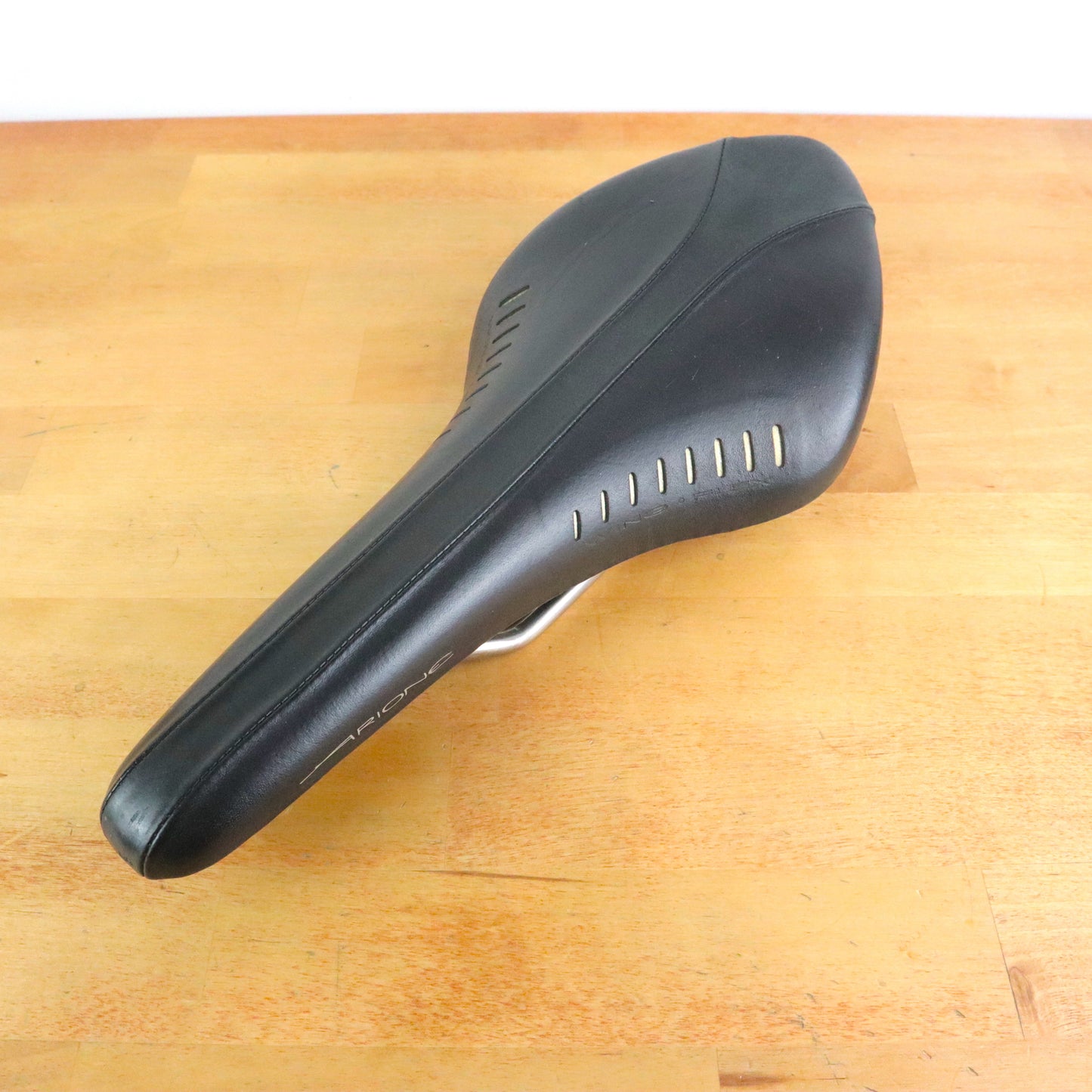 Fizik Arione 130mm Wide Titanium Rail Saddle
