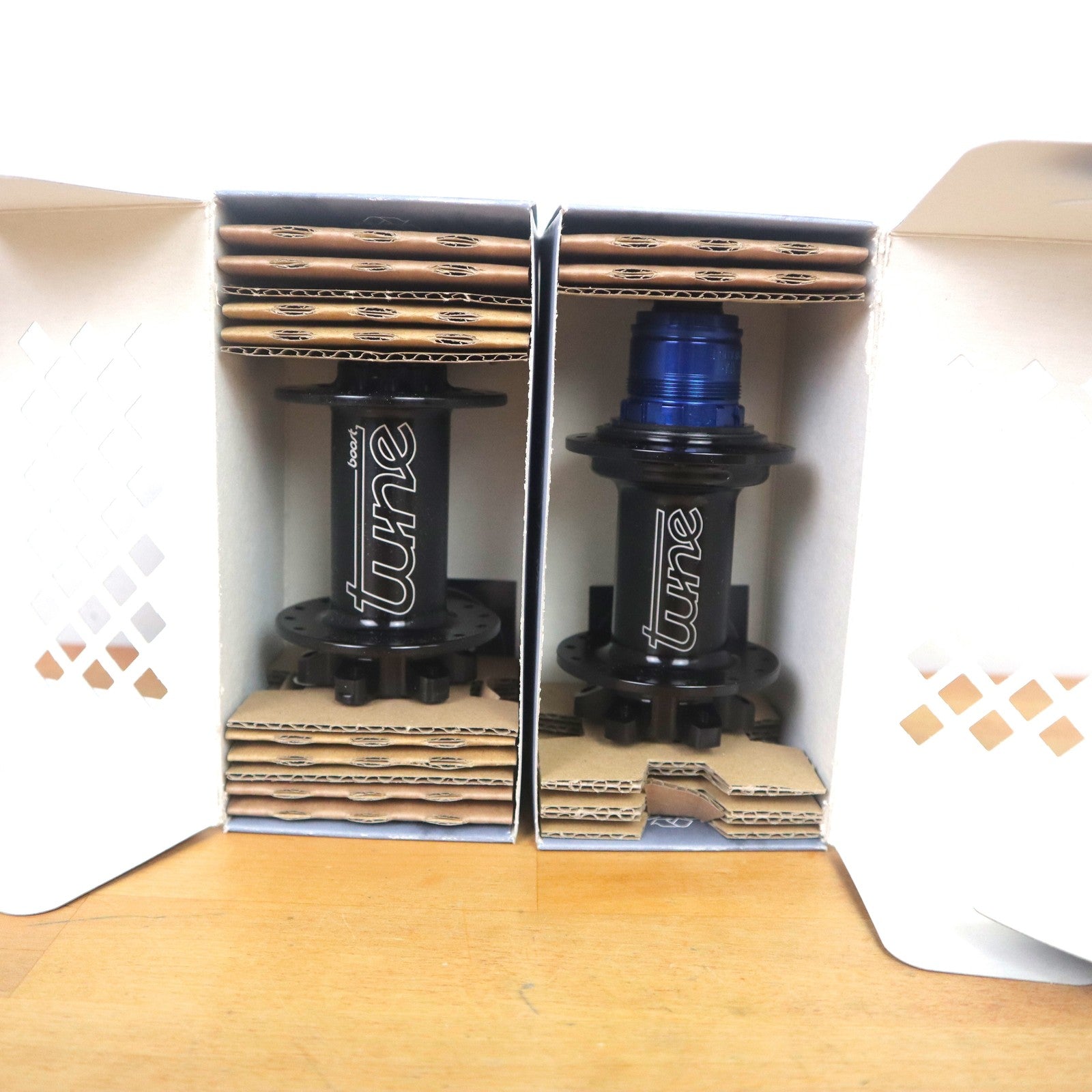Tune ClimbHill/KillHill BLK Boost Spacing 28h/28h XD/XDR 6 Bolt Disc Hubset