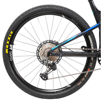 2020 Large Pivot March 4 SL Team XTR Mountain Bike W/ Fox Live Valve