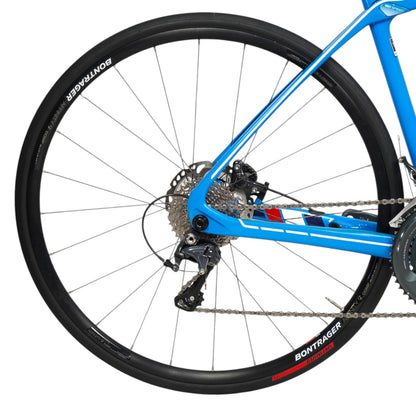 2016 Trek Domane 6 Series 6.9 Disc Brake Carbon Road Bike - 52cm
