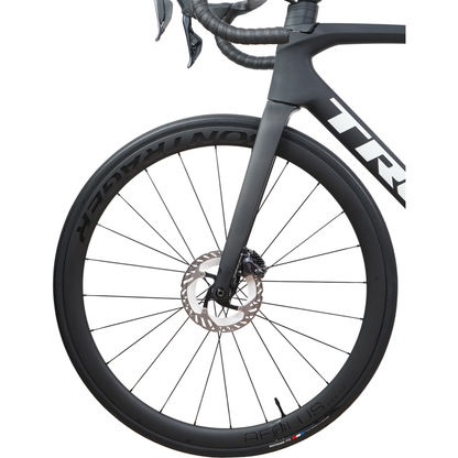 2024 Trek Emonda SL7 Ultegra Di2 700c Carbon Disc Brake Road Bike - 56cm