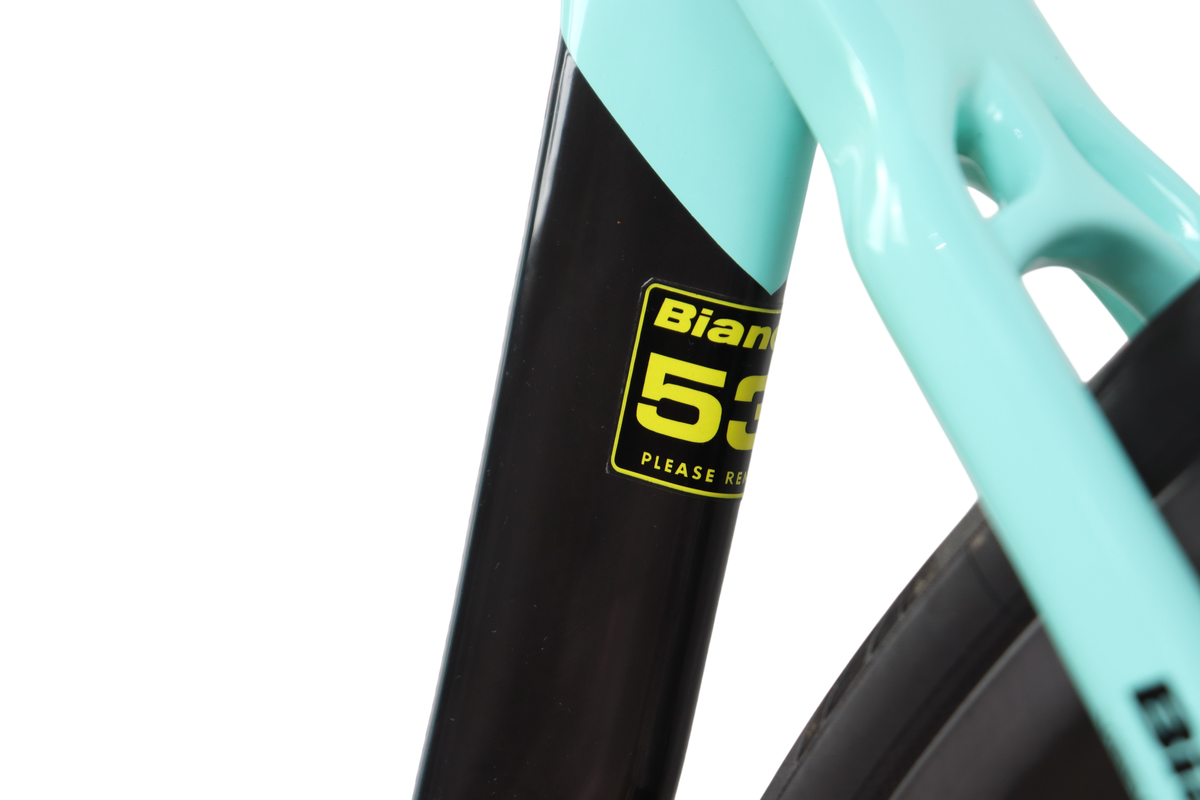2022 Bianchi Oltre XR3 DI2 Carbon Disc Brake Carbon Road Bike - 53cm
