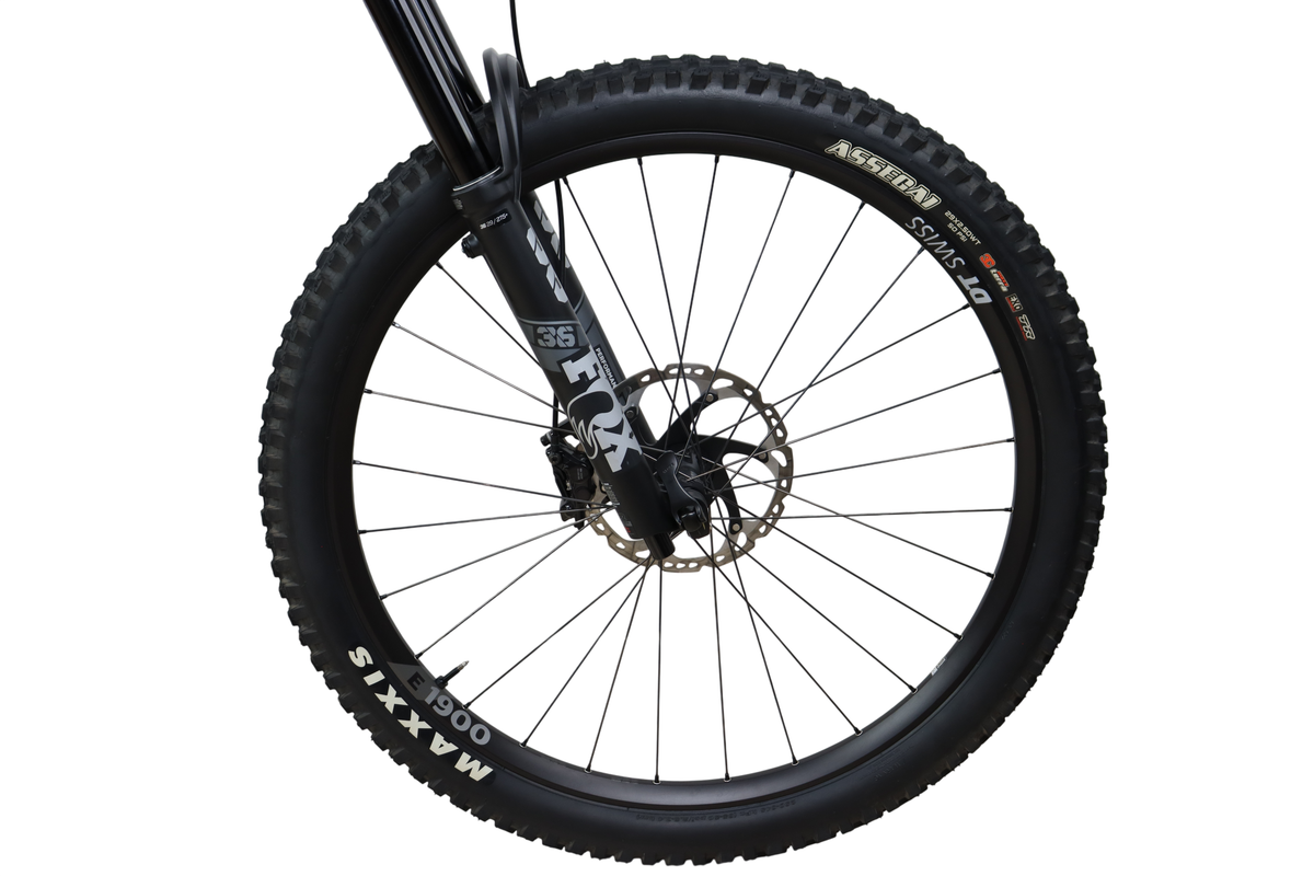 2024 Canyon Spectral CF 8 CLLCTV 29" Full Suspension Mountain Bike - Small