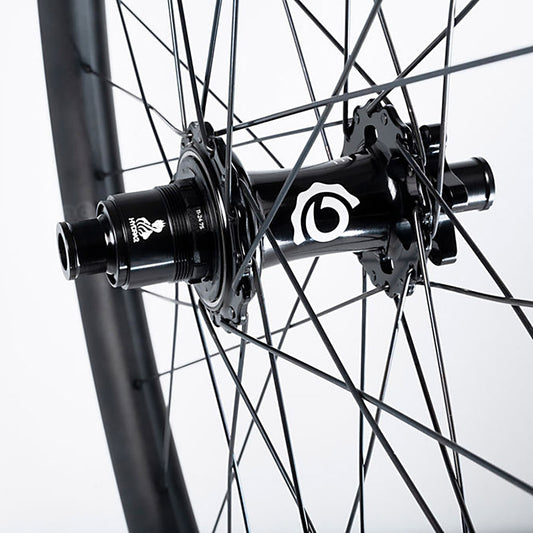 Industry Nine Hydra 2 Enduro S Wheel Rear 29'' / 622 Holes: 32 12mm TA 157mm Disc IS 6-bolt Shimano Micro Spline