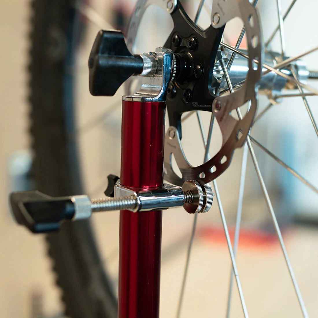 Feedback Sports Pro Truing Stand 2.0