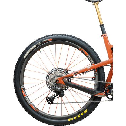 2018 Santa Cruz Tallboy C Carbon Full Suspension 29" Mountain Bike - Large