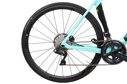 2022 Bianchi Oltre XR3 DI2 Carbon Disc Brake Carbon Road Bike - 53cm