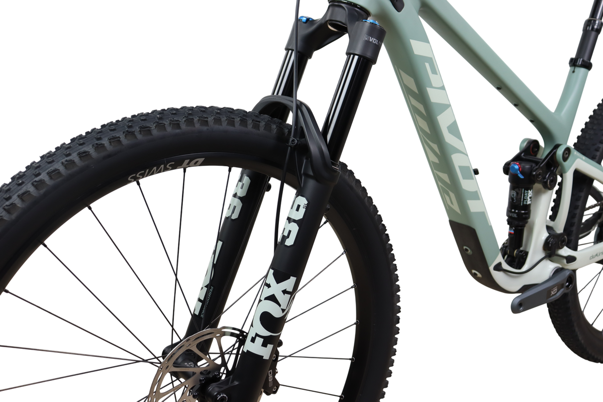 Pivot Trailcat SL GX AXS Mountain Bike - 2025, Large