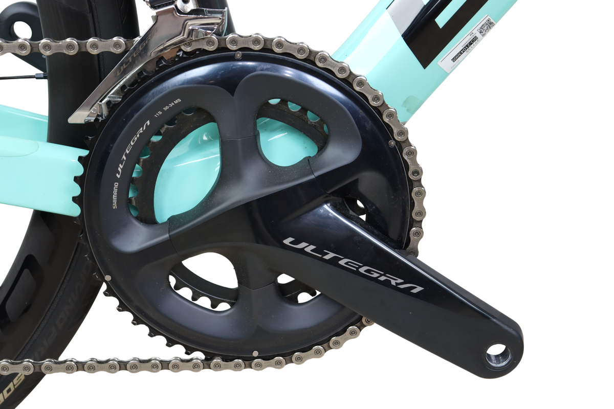 2022 Bianchi Oltre XR3 DI2 Carbon Disc Brake Carbon Road Bike - 53cm
