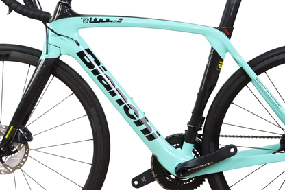 2022 Bianchi Oltre XR3 DI2 Carbon Disc Brake Carbon Road Bike - 53cm