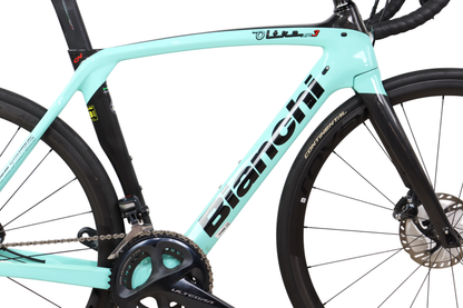 2022 Bianchi Oltre XR3 DI2 Carbon Disc Brake Carbon Road Bike - 53cm