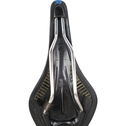 Fizik Wingflex Road Bike Saddle W/ Chromoly Rails - 128mm Wide