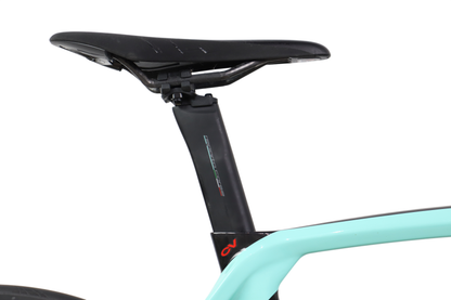 2022 Bianchi Oltre XR3 DI2 Carbon Disc Brake Carbon Road Bike - 53cm