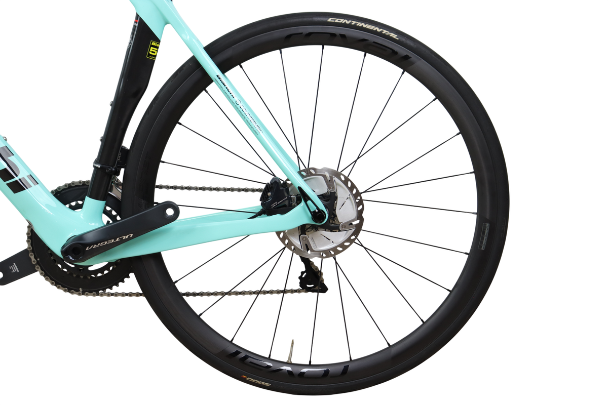2022 Bianchi Oltre XR3 DI2 Carbon Disc Brake Carbon Road Bike - 53cm
