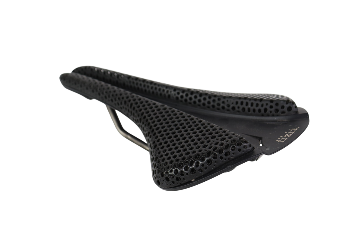 Fi'zi:k Versus Evo Adaptive 149mm 3D-Printed Road Bike Saddle W/ Kium Rails