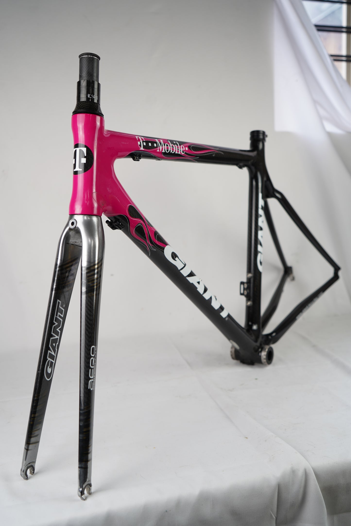 52cm Giant TCR Composite T-Mobile 700c Carbon Rim Brake Road Frameset