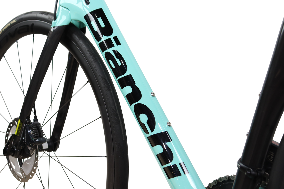 2022 Bianchi Oltre XR3 DI2 Carbon Disc Brake Carbon Road Bike - 53cm