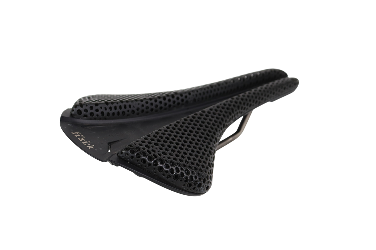 Fi'zi:k Versus Evo Adaptive 149mm 3D-Printed Road Bike Saddle W/ Kium Rails